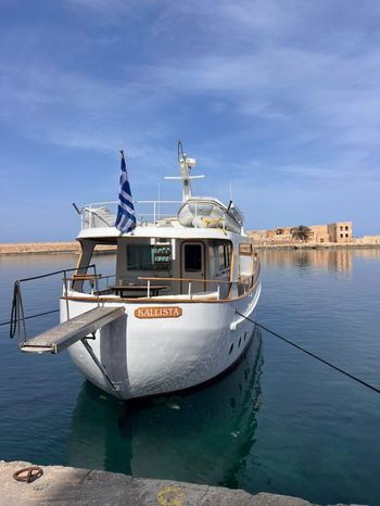 1975 navalia classic cabin cruiser 57 power 9231791 20250314044614988 1 XLARGE