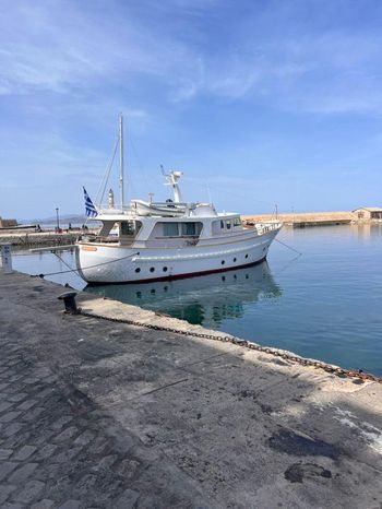 1975 navalia classic cabin cruiser 57 power 9231791 20250314044635252 1 XLARGE