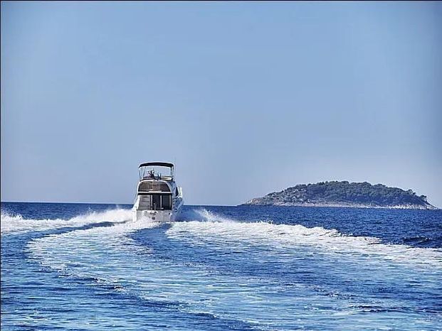 1996 fairline phantom 40 power 9367519 20240426082604114 1 XLARGE