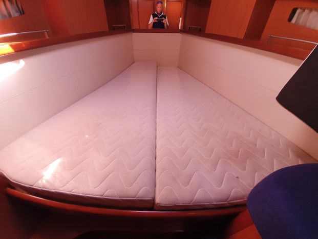 2009 beneteau oceanis 45 sail 9667137 20250128124127237 1 XLARGE