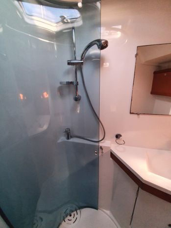 2009 beneteau oceanis 45 sail 9667137 20250128124131418 1 XLARGE