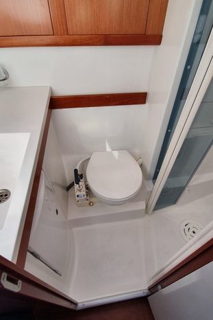 2009 beneteau oceanis 45 sail 9667137 20250128124204585 1 XLARGE 1