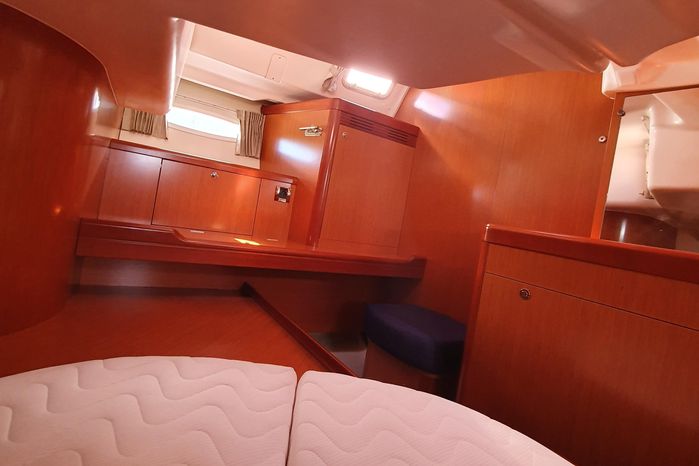 2009 beneteau oceanis 45 sail 9667137 20250128124216555 1 XLARGE 1