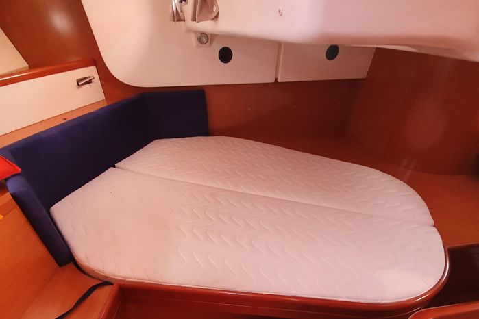 2009 beneteau oceanis 45 sail 9667137 20250128124227482 1 XLARGE