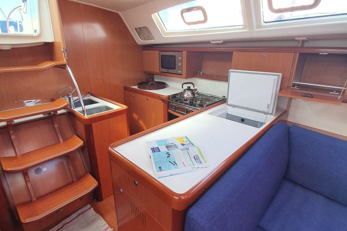 2009 beneteau oceanis 45 sail 9667137 20250128124450344 1 XLARGE 1