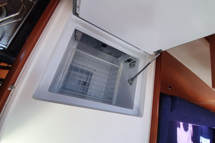 2009 beneteau oceanis 45 sail 9667137 20250128124504895 1 XLARGE