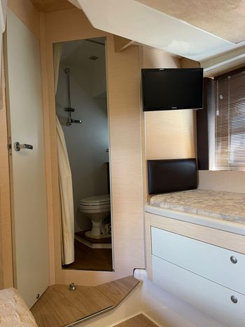 2015 cranchi m 44 ht power 9361502 20240423081357231 1 XLARGE