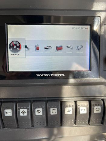 2015 cranchi m 44 ht power 9361502 20240423081508719 1 XLARGE