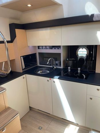 2015 cranchi m 44 ht power 9361502 20240423081515470 1 XLARGE