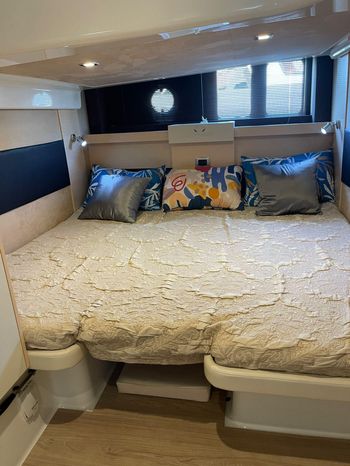 2015 cranchi m 44 ht power 9361502 20240423081530860 1 XLARGE