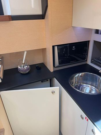 2015 cranchi m 44 ht power 9361502 20240423081732637 1 XLARGE