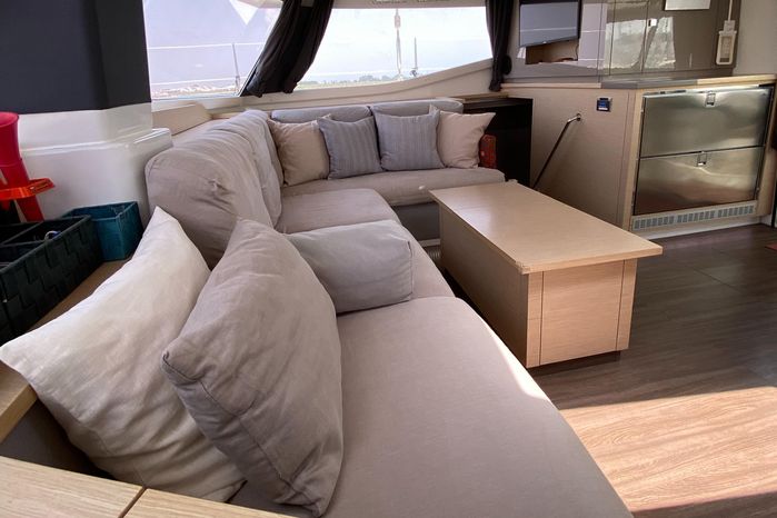 2018 fountaine pajot helia 44 evolution sail 9844990 20250619085321492 1