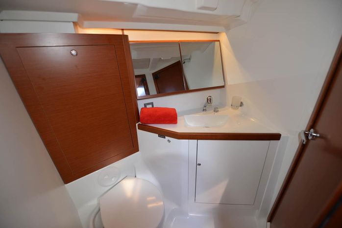 2019 beneteau oceanis 461 sail 9858604 20250701143158420 1