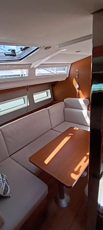 2020 jeanneau sun odyssey 440 sail 9840691 20250617121339147 1