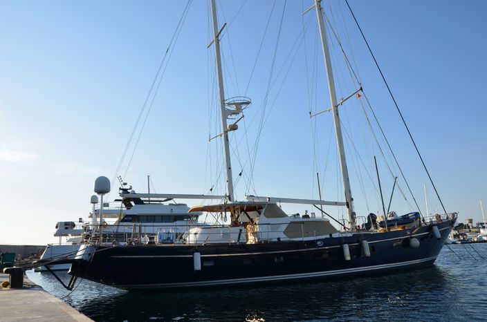 8035871 20211011041432205 1 XLARGE