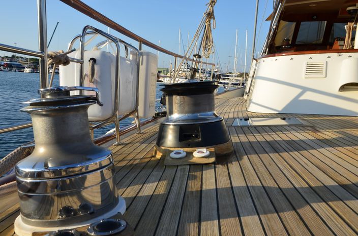 8035871 20211011041510574 1 XLARGE