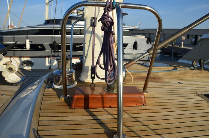 8035871 20211011041523628 1 XLARGE