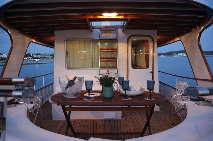 9231791 20240208132302535 1 XLARGE