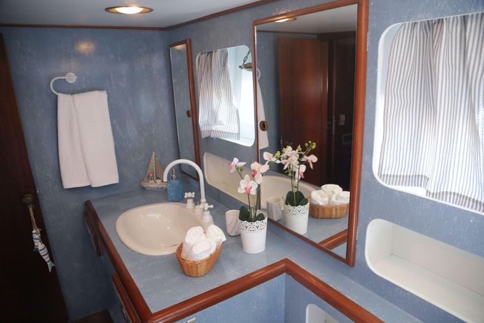 9231791 20240208132410697 1 XLARGE