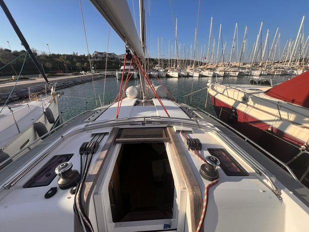 9288910 20240306102141583 1 XLARGE